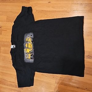 Never worn minion shirt